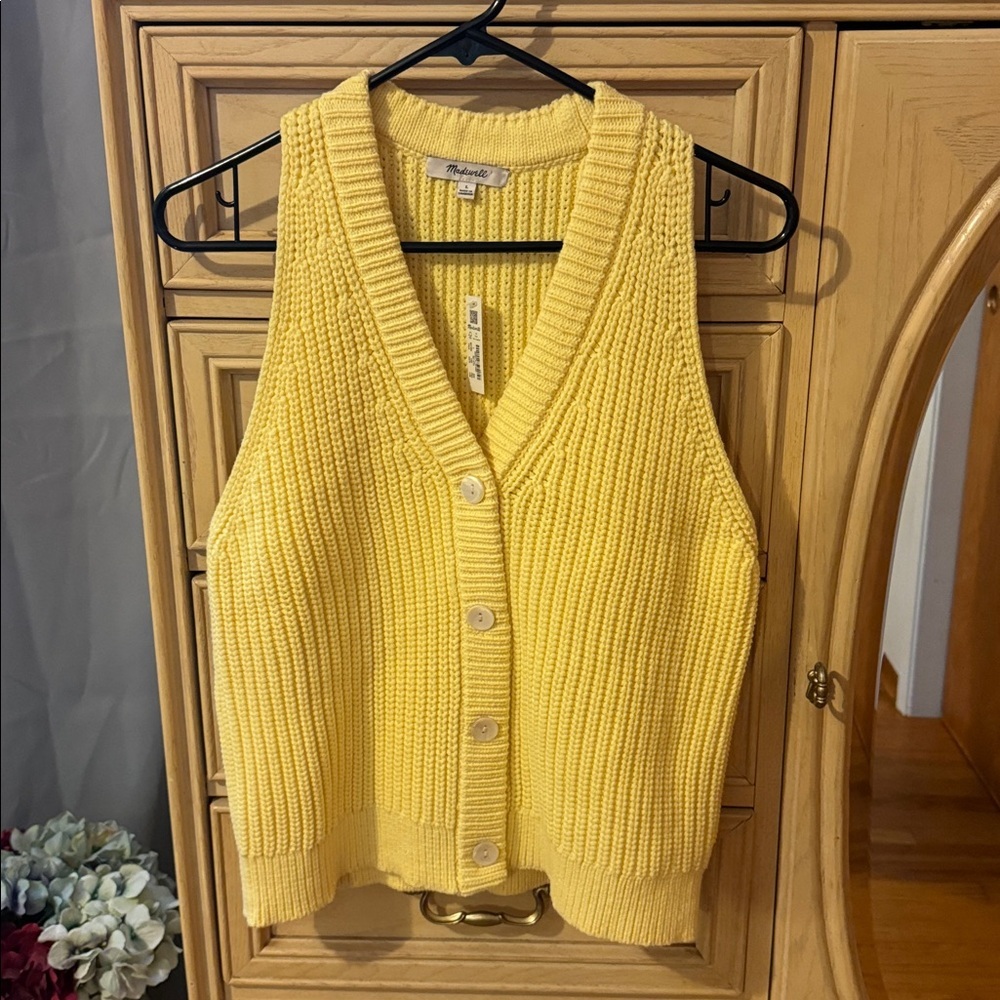 Madewell Cutaway Sweater Vest - Picture 1 of 8